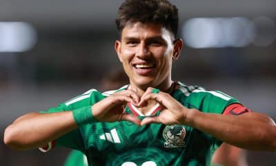 Jesús Gallardo de México celebra un gol este miércoles, en un partido amistoso entre las selecciones de México y Islandia en el estadio La Corregidora en Querétaro (México). EFE/ Alex Cruz