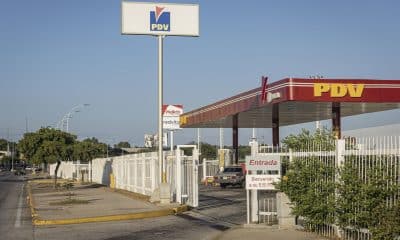 Fotografía de archivo que muestra una estación de gasolina de la empresa de Petróleos de Venezuela PDVSA, en Maracaibo (Venezuela). EFE/ Henry Chirinos