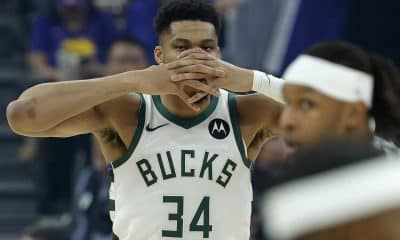 Fotografía de archivo del griego Giannis Antetokounmpo, quien anunció este jueves su permanencia en Milwaukee Bucks. EFE/EPA/JOHN G. MABANGLO SHUTTERSTOCK OUT