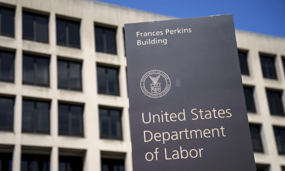 Fotografía de archivo de una oficina del Departamento de Trabajo de EE.UU. EFE/EPA/WILL OLIVER