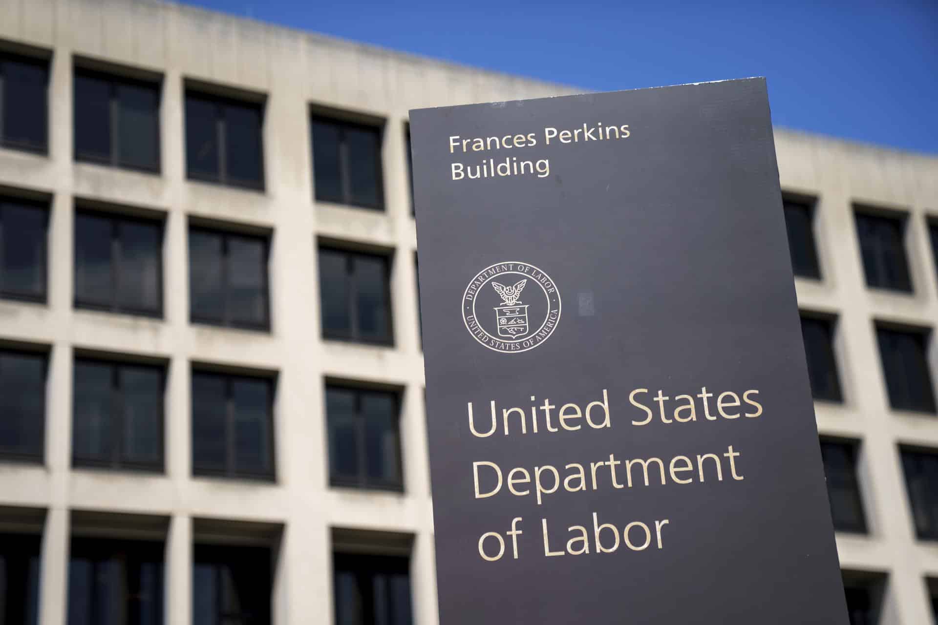 Fotografía de archivo de una oficina del Departamento de Trabajo de EE.UU. EFE/EPA/WILL OLIVER