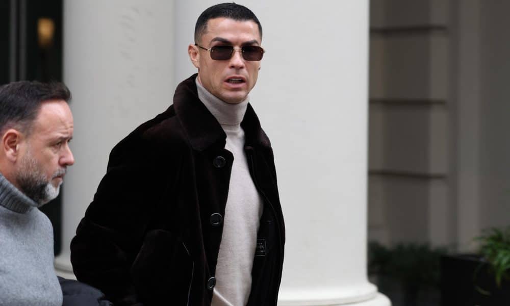 El capitán de la selección portuguesa de fútbol y jugador del Al-Nassr saudí, Cristiano Ronaldo (d). EFE/Octavio Guzmán