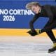 El patinador estadounidense Ilia Malinin entrena en el Ice Skating Arena de Milán, este miércoles. EFE/EPA/DANIEL DAL ZENNARO