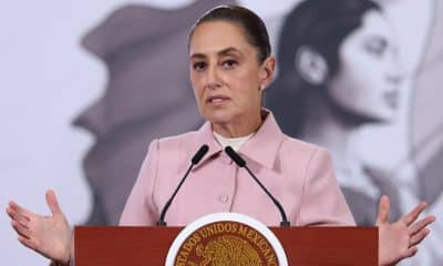 La presidenta de México Claudia Sheinbaum, participa en una rueda de prensa este lunes en el Palacio Nacional en Ciudad de México (México). EFE/Mario Guzmán