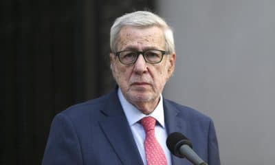 El ministro de Relaciones Exteriores de Chile, Alberto van Klaveren habla este viernes, durante una rueda de prensa en Santiago (Chile). EFE/ Adriana Thomasa