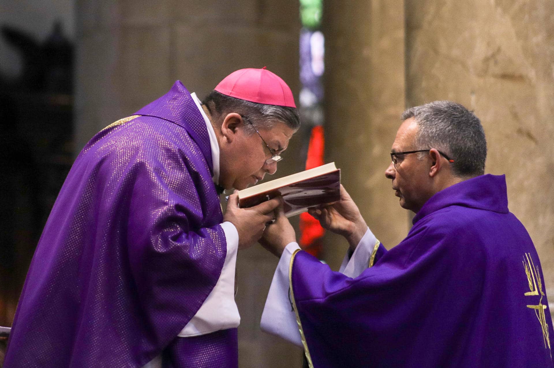 Religiosos participan en la celebración del Miércoles de Ceniza, este 18 de febrero de 2026 en La Paz (Bolivia). EFE/ Gabriel Márquez
