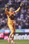 Keilor Navas de Pumas celebra este viernes, durante un partido de la jornada 6 de la Liga MX entre Puebla y Pumas en el estadio Cuauhtémoc, en Puebla (México). EFE/ Hilda Ríos