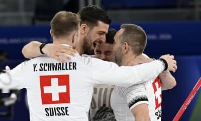 Los jugadores de Suiza celebran su victoria. EFE/EPA/DANIEL DAL ZENNARO