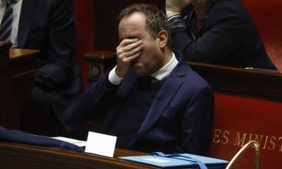 French Prime Minister Sebastien Lecornu gestures during a no-confidence vote session at the French National Assembly in Paris, France, 02 February 2026. The French government is facing no-confidence votes following the use of article 49 paragraph 3 (49.3) of the Constitution of France to have the text on the expenses part of the draft finance bill for 2026 adopted. The government has already survived other no-confidence votes in recent weeks in connection with passing other parts of the budget. (Francia) EFE/EPA/YOAN VALAT
