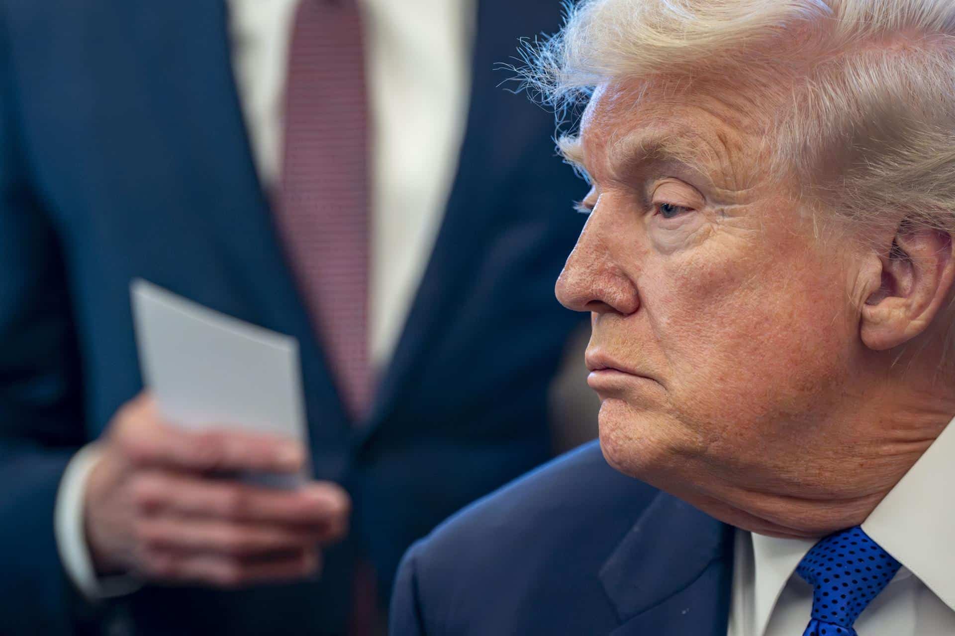 El presidente de EE.UU., Donald Trump, en la Oficina Oval de la Casa Blanca en Washington, DC, el 2 de febrero de 2026. EFE/EPA/Bonnie Cash / POOL