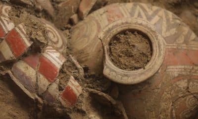 Fotografía donde se muestran piezas descubiertas en la zona arqueológica de El Caño, en el distrito de Natá (Panamá). EFE/ Ministerio de Cultura de Panamá
