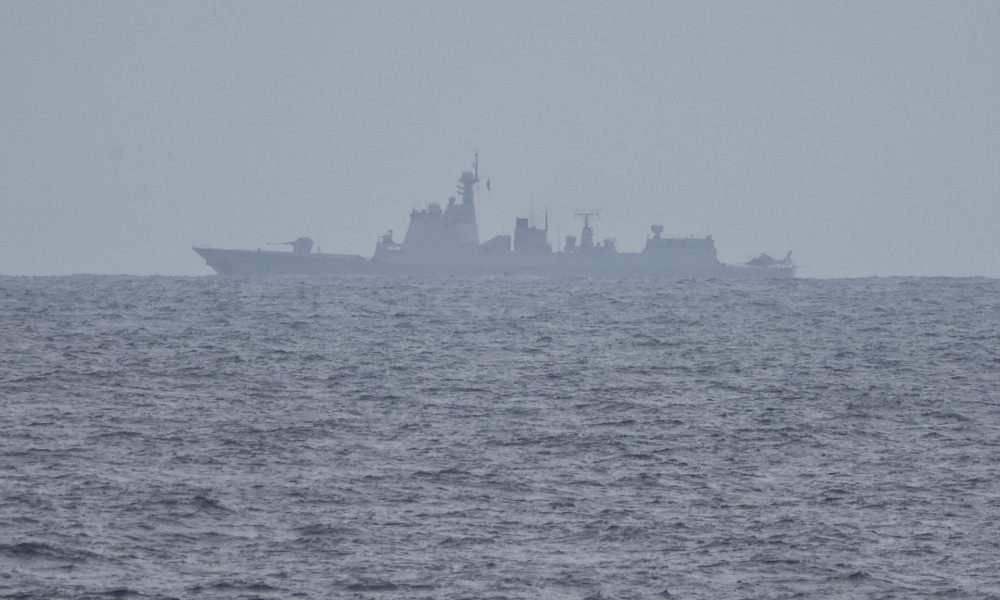 Fotografía de archivo de una barco de la Marina china en el disputado Mar de China Meridional.
EFE/EPA/ROLEX DELA PENA