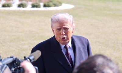 El presidente de Estados Unidos, Donald Trump, habla este viernes en la Casa Blanca, en Washington (EE.UU.). EFE/ Octavio Guzmán