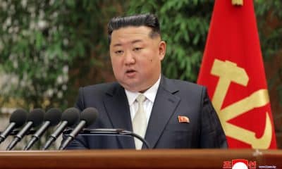 PIONYANG (COREA DEL NORTE), 23/02/2026.- Fotografía cedida por la Agencia Estatal de Noticias Norcoreana (Kcna) que muestra al líder norcoreano, Kim Jong-un hablando este martes, en Pionyang (Corea del Norte). Jong-un afirmó durante el Congreso del partido único en curso que Pionyang consolidará su economía en los próximos cinco años, dijo la Kcna, y llamó a "transformar" a la población entre denuncias de una creciente represión. EFE/ KCNA /SOLO USO EDITORIAL/ NO VENTAS/ SOLO DISPONIBLE PARA ILUSTRAR LA NOTICIA QUE ACOMPAÑA (CRÉDITO OBLIGATORIO)