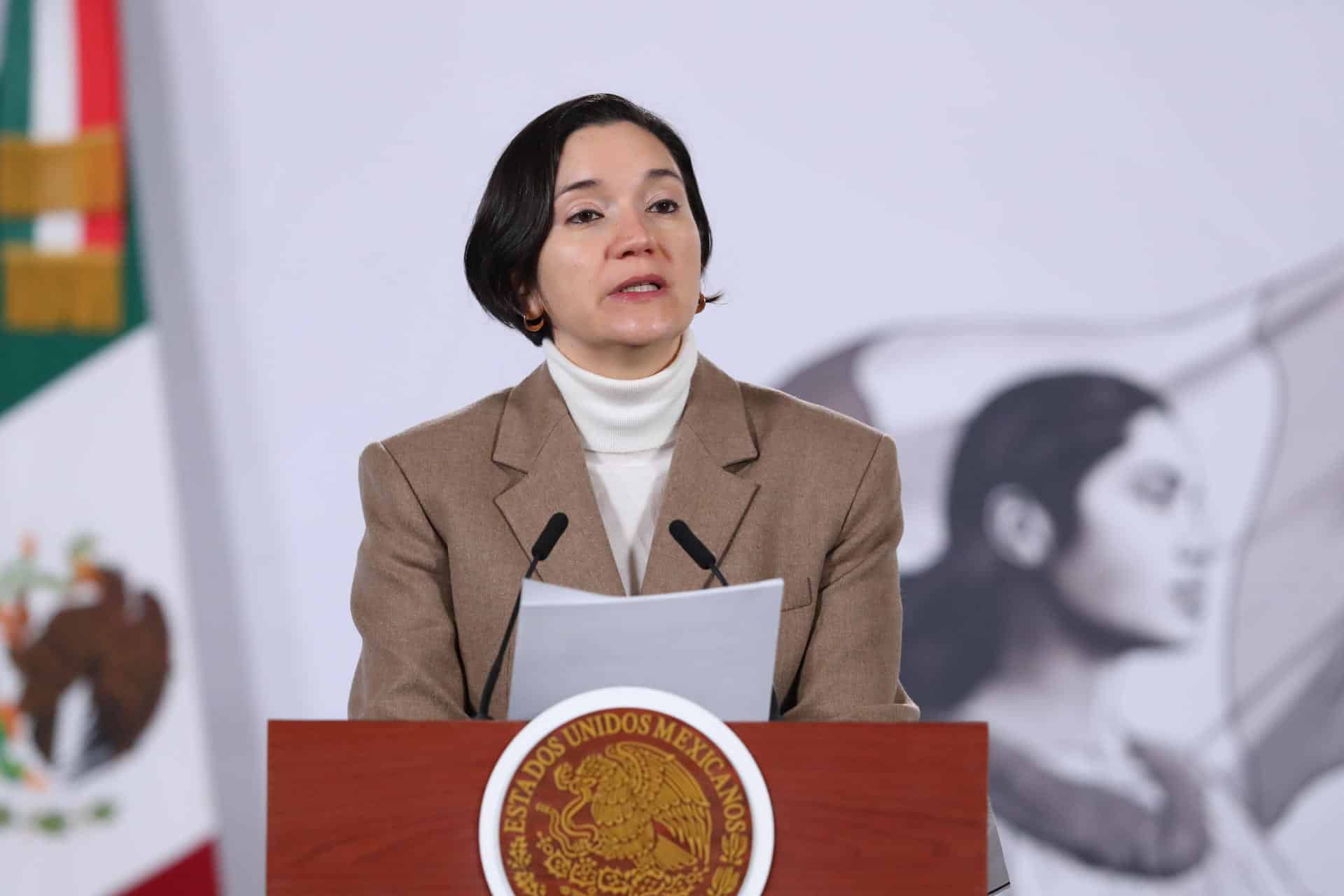 La titular del Secretariado Ejecutivo del Sistema Nacional de Seguridad Pública (SESNSP), Marcela Figueroa, participa en una rueda de prensa este martes, en el Palacio Nacional en Ciudad de México (México). EFE/Mario Guzmán