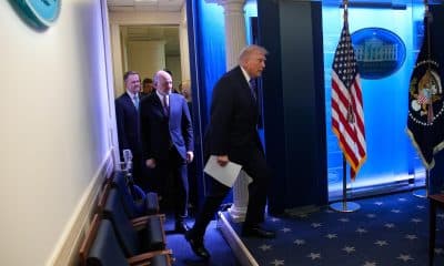 Fotografía de archivo, tomada el 20/02/2026, que muestra al presidente de Estados Unidos, Donald J. Trump, en la Casa Blanca, Washington. EFE/EPA/YURI GRIPAS / POOL