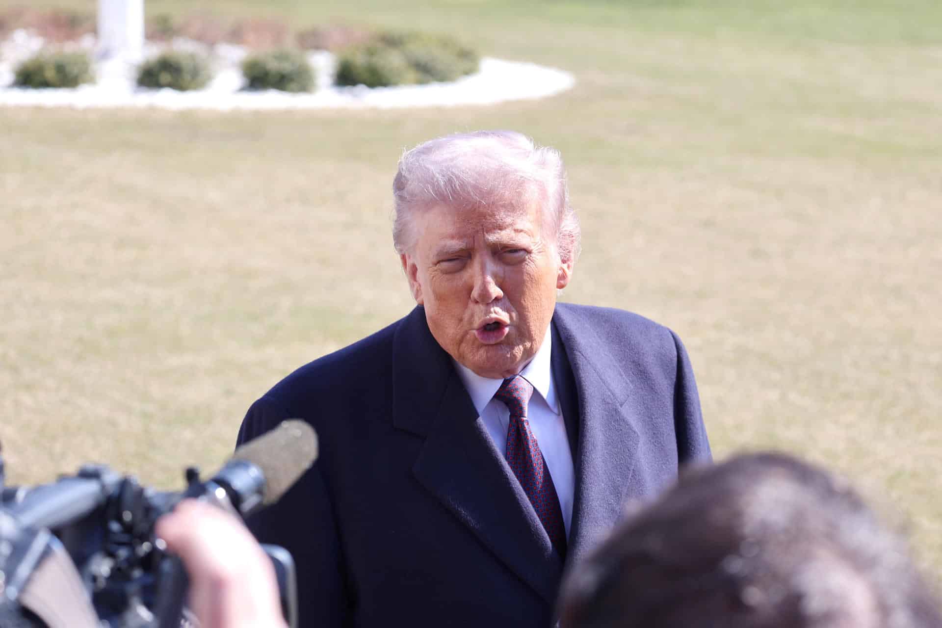 El presidente de EE.UU., Donald Trump, habla en la Casa Blanca en Washington, D.C., EE.UU., 27 de febrero de 2026. EFE/ Octavio Guzmán
