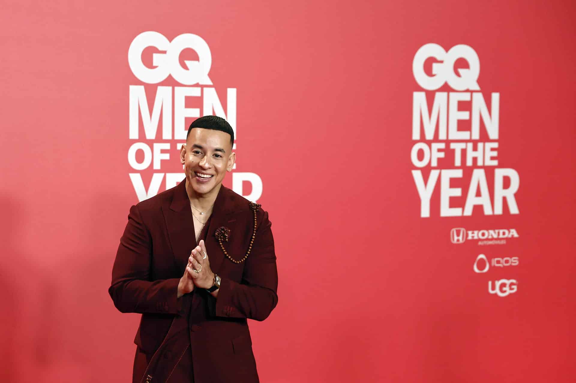 Fotografía de archivo del 19 de noviembre de 2025 donde aparece el cantante y productor musical puertorriqueño Daddy Yankee posando en la alfombra de la gala especial de los premios Hombres del Año/GQ Men Of The Year 2025 en Madrid (España). EFE/Sergio Pérez