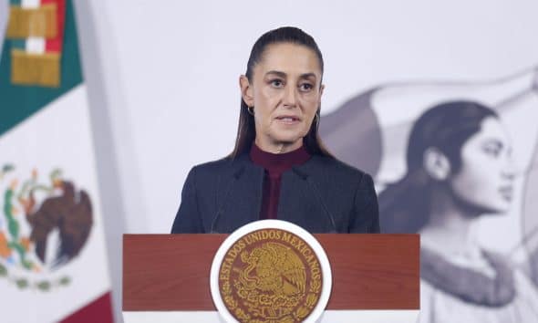 La presidenta de México, Claudia Sheinbaum, habla durante una rueda de prensa este viernes, en el Palacio Nacional de Ciudad de México (México). EFE/ Sáshenka Gutiérrez