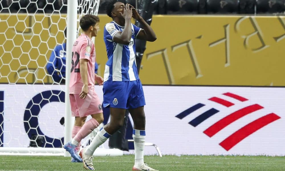 El jugado del Oporto Samu Aghehowaen foto de archivo de ERIK S. LESSER. EFE/EPA