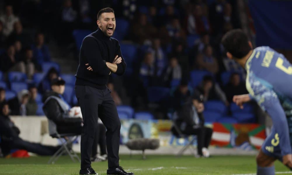 Fotografía de Javier Etxezarreta, en la que puede verse en una imagen de archivo del 28 de noviembre de 2024 al italiano Francesco Farioli, hoy entrenador del Oporto, durante un partido. EFE