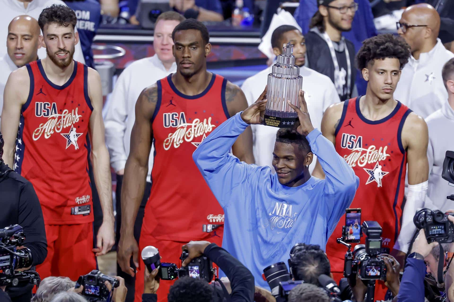La estrella de los Minnesota Timberwolves, Anthony Edwards, el jugador más valioso (MVP) del 'All-Star' de la NBA. EFE/EPA/CHRIS TORRES SHUTTERSTOCK OUT