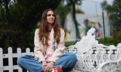 La escritora mexicana Luisa Reyes, posa durante una entrevista con EFE este lunes, en la Ciudad de México (México). EFE/Sáshenka Gutiérrez