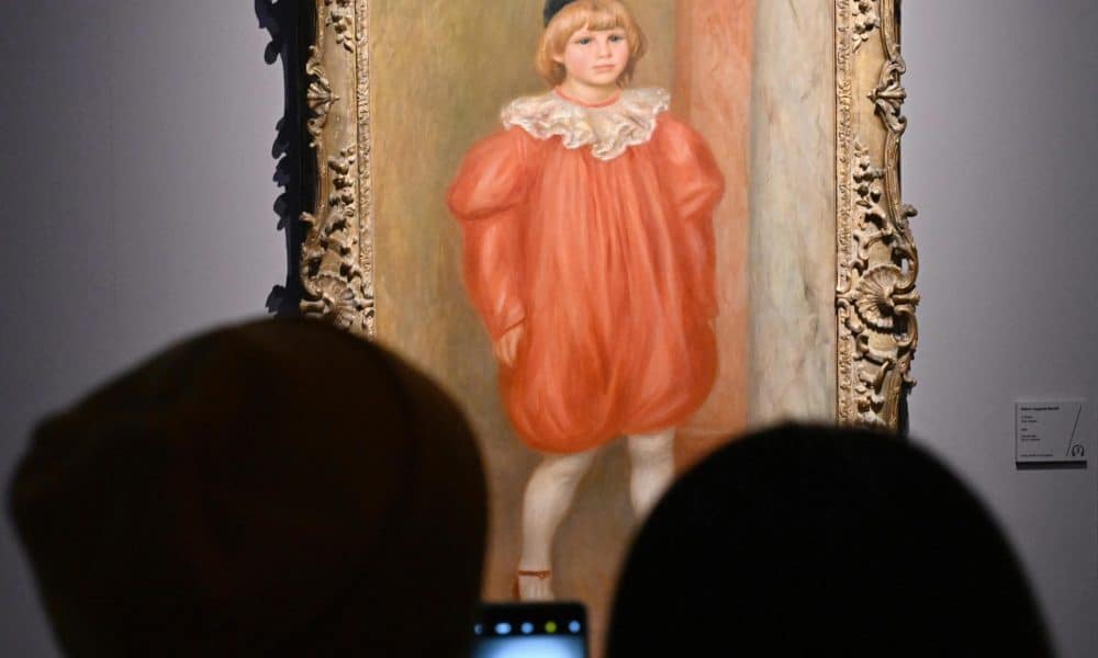 El cuadro 'The Clown' de Auguste Renoir en una exposición en Milán (Italia). EFE/EPA/Daniel Dal Zennaro
