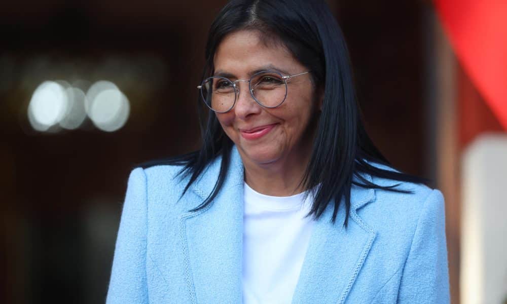 La mandataria encargada de Venezuela, Delcy Rodríguez, hablan en una rueda de prensa al finalizar una reunión con el secretario de Energía de EE.UU., Chris Wright, este miércoles en Caracas (Venezuela). EFE/ Miguel Gutiérrez