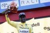 El ciclista eritreo del NSN Biniam Girmay, en el podio con el maillot de líder de la clasificación general tras la segunda etapa de la Volta a la Comunitat Valenciana, una contrarreloj entre las localidades de Carlet y Alginet. EFE/ Ana Escobar
