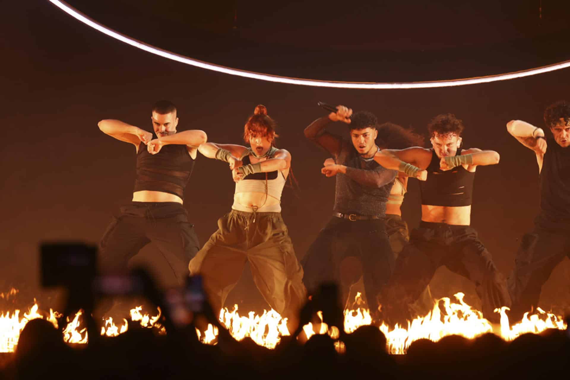 El cantante Kenneth durante su actuación en la primera semifinal del Benidorm Fest 2026 que se celebró este martes. EFE/RTVE/Roberto Moreno SÓLO USO EDITORIAL, PERMITIDO SU USO SÓLO EN RELACIÓN A LA INFORMACIÓN QUE APARECE EN EL PIE DE FOTO (CRÉDITO OBLIGATORIO)