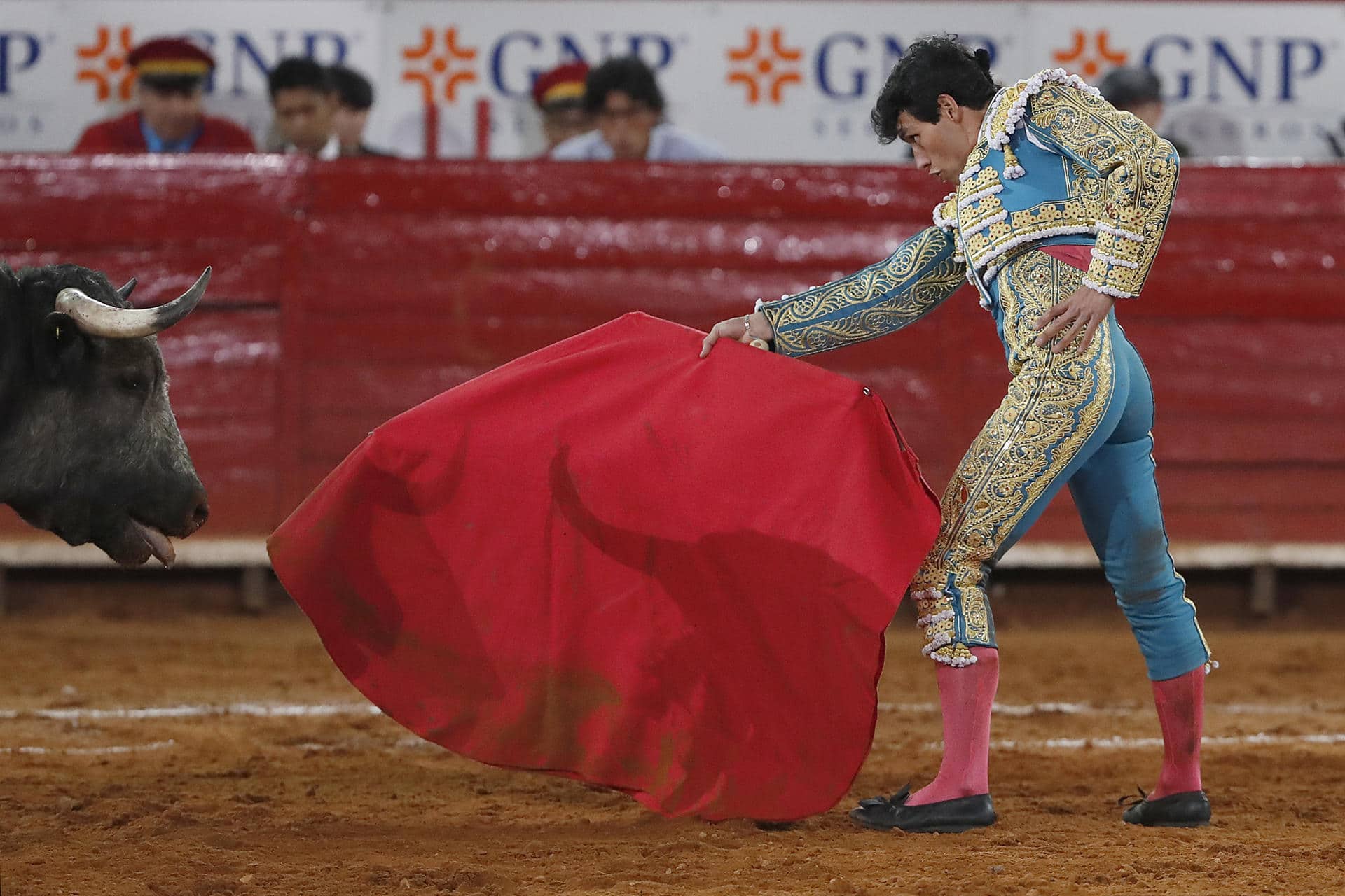 Fotografía de archivo donde aparece el torero mexicano Isaac Fonseca. EFE/ Mario Guzmán