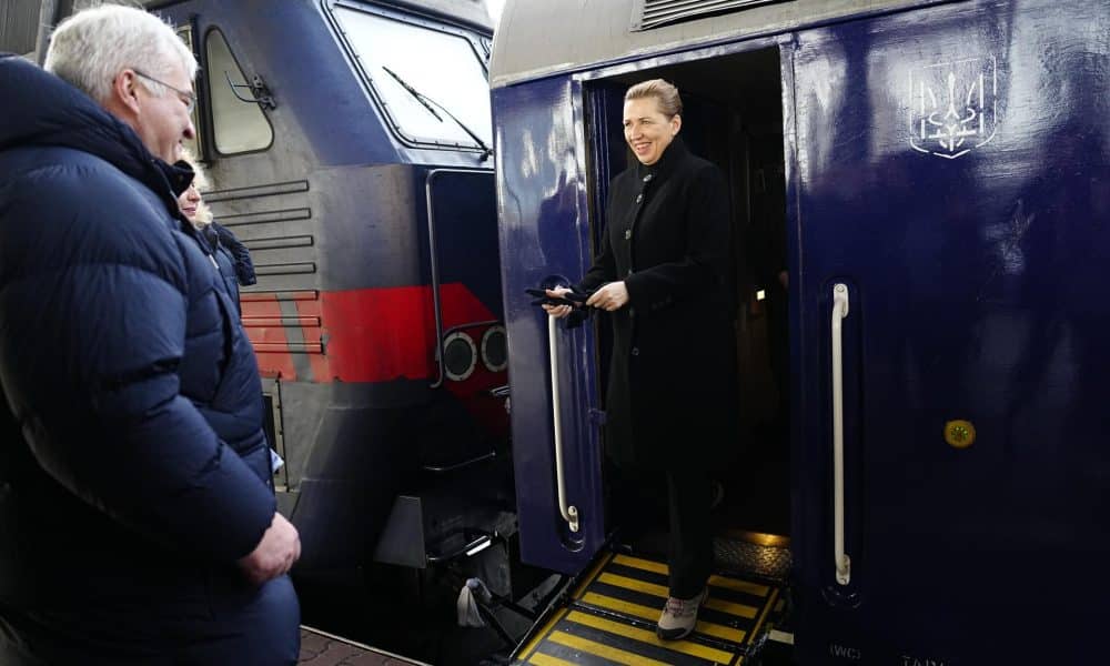 La primera ministra de Dinamarca, Mette Frederiksen, a su llegada a Kiev EFE/EPA/MADS CLAUS RASMUSSEN DENMARK OUT