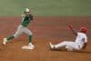 Marco Hernández (d) de República Dominicana se barre a segunda base frente a Luis Verdugo de México Verde este viernes, en un partido de las semifinales de La Serie del Caribe de Béisbol 2026 entre República Dominicana y México Verde, en el Estadio Panamericano Charros de Jalisco en Guadalajara (México). EFE/ Francisco Guasco
