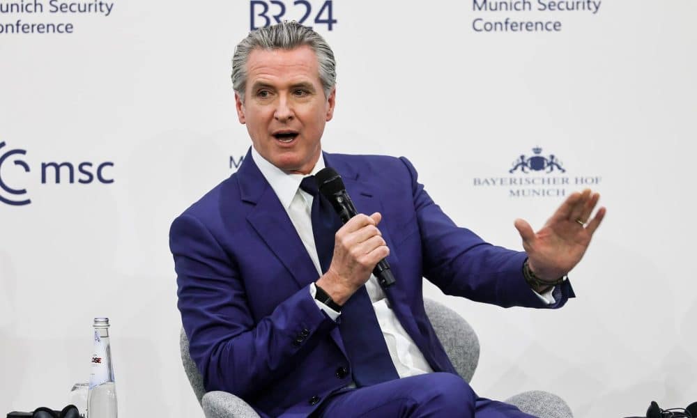 EFE/EPA/RONALD WITTEK