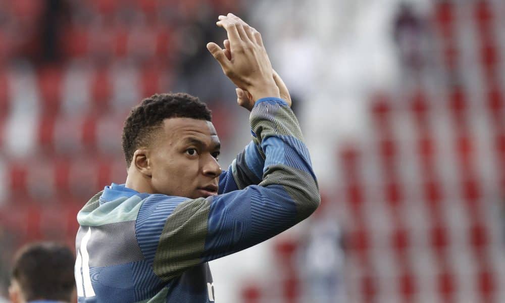 El delantero francés del Real Madrid Kylian Mbappé, durante un entrenamiento con su equipo el pasado 22 de febrero. EFE/ Jesús Diges