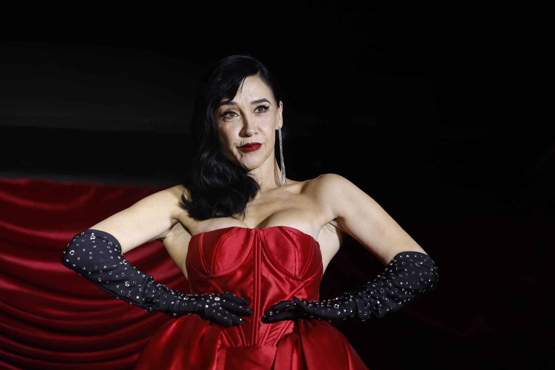 La actriz y cantante mexicana Susana Zabaleta, posa durante una conferencia de prensa este jueves, en Ciudad de México (México). EFE/ Sáshenka Gutiérrez