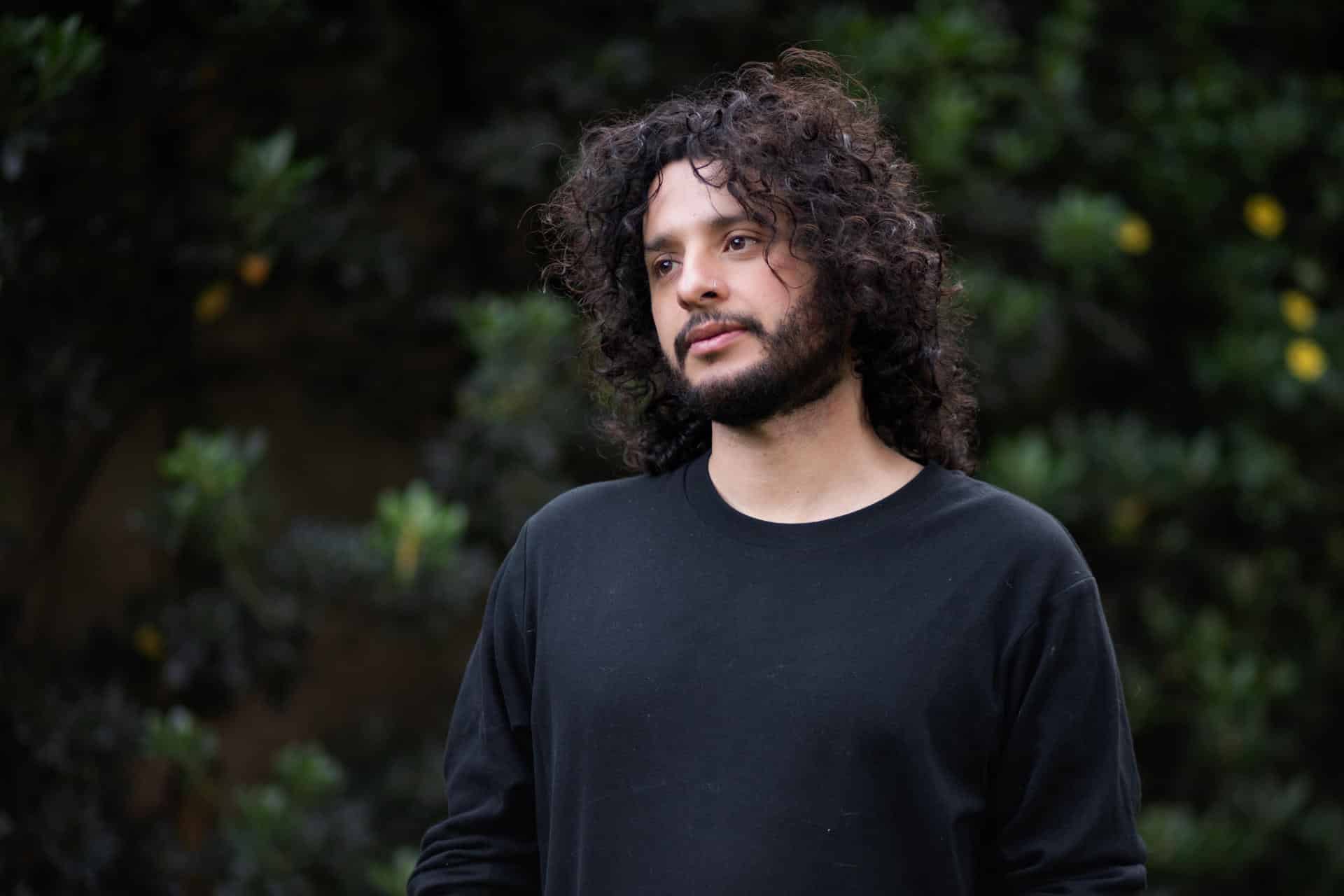 Fotografía cedida por la Editorial Almadía del escritor mexicano Carlos Ferráez posando este domingo en Ciudad de México (México). EFE/Editorial Almadía /SOLO USO EDITORIAL/NO VENTAS/SOLO DISPONIBLE PARA ILUSTRAR LA NOTICIA QUE ACOMPAÑA (CRÉDITO OBLIGATORIO)