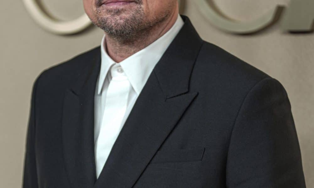 El actor estadounidense Leonardo DiCaprio posa durante la alfombra roja del tradicional almuerzo de los nominados a la 98ª edición de los Óscar este martes, en Los Ángeles (Estados Unidos). EFE/ Omar Alonso