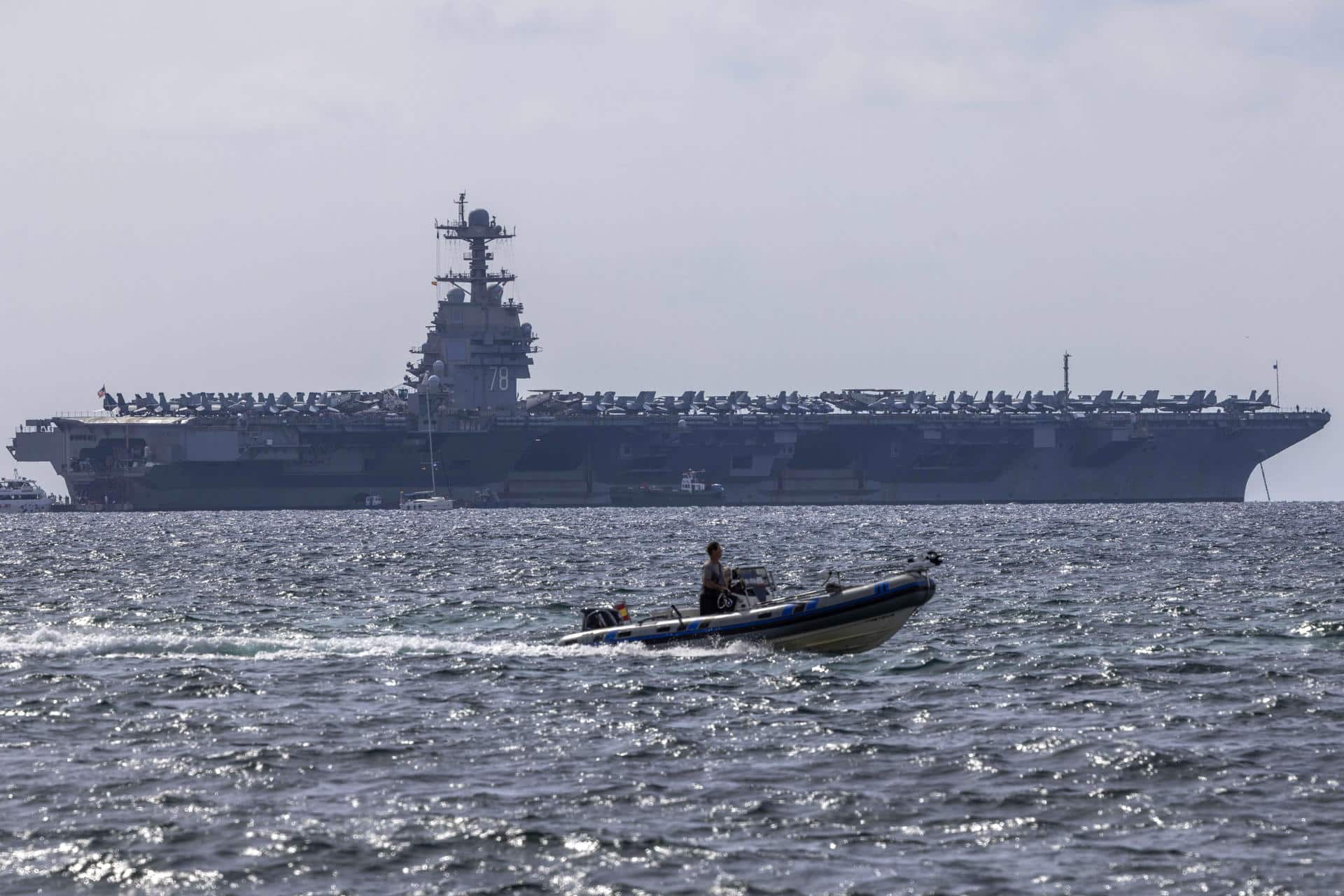 Fotografía de archivo del 3 de octubre de 2025 que muestra el portaaviones nuclear estadounidense USS Gerald R. Ford a su llegada a Palma en las Islas Baleares (España). EFE/Cati Cladera