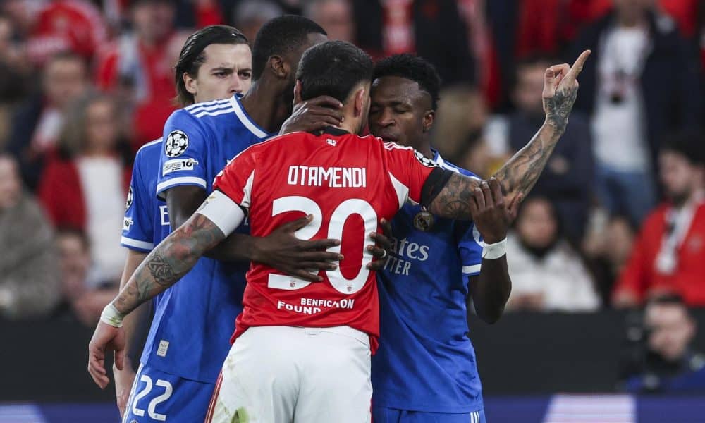 LiVinicius Junior (d) y Otamendi (2-d) en Lisbo, Portugal. EFE/EPA/MIGUEL A. LOPES