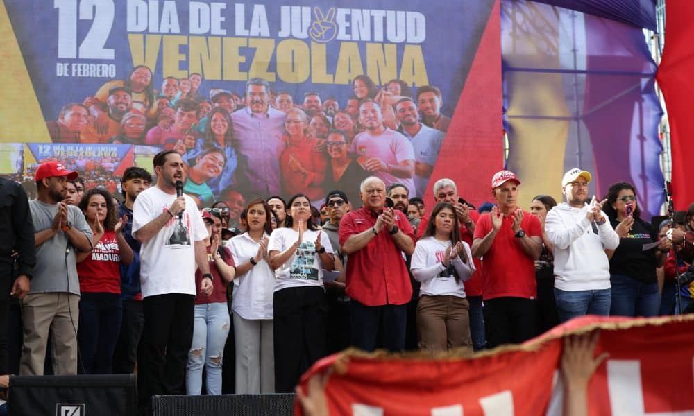 El ministro de Interior de Venezuela, Diosdado Cabello (c), participa en una manifestación por el día de la juventud este 12 de febrero de 2026, Caracas (Venezuela). EFE/ Ronald Peña R