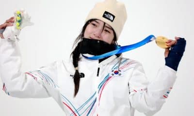 La medallista de oro en 'halfpipe' de snowboard, la surcoreana Gaon Choi, en Milano Cortina 2026 EFE/EPA/ALEX PLAVEVSKI