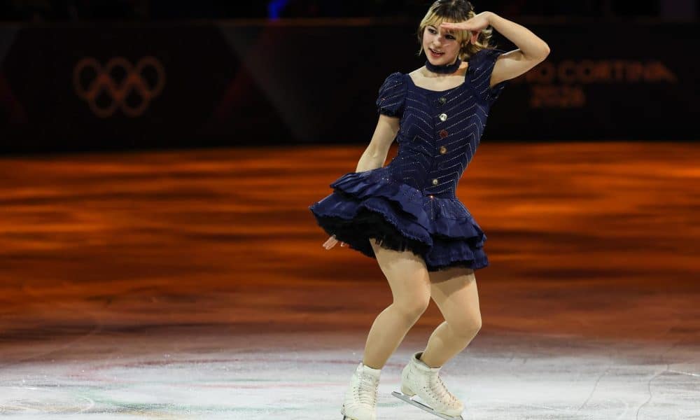 Alysa Liu de EE. UU. realiza su actuación durante la Gala de Patinaje Artístico en los Juegos Olímpicos de Invierno. EFE/EPA/HAO WU