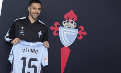 El nuevo centrocampista del Celta de Vigo, el uruguayo Matias Vecino, durante su presentación este martes, en Vigo (Galicia). El internacional uruguayo Matías Vecino, nuevo futbolista del Celta, no escondió este martes su satisfacción por dar el salto al fútbol español después de una larga etapa en Italia, donde defendió las camisetas de Fiorentina, Cagliari, Empoli, Inter y Lazio. EFE/ Salvador Sas