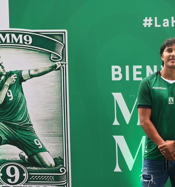 El goleador histórico de la selección boliviana Marcelo Martins Moreno posa durante una rueda de prensa en Santa Cruz (Bolivia). EFE/Juan Carlos Torrejón