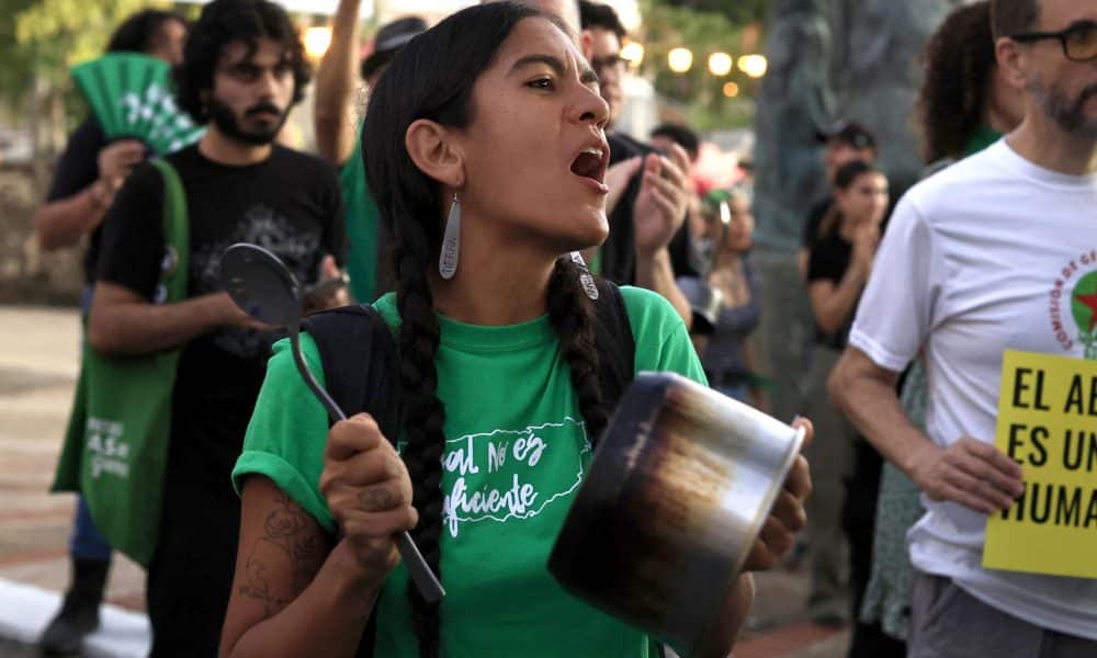 Una mujer se manifiesta en San Juan (Puerto Rico). Imagen de archivo. EFE/ Thais Llorca