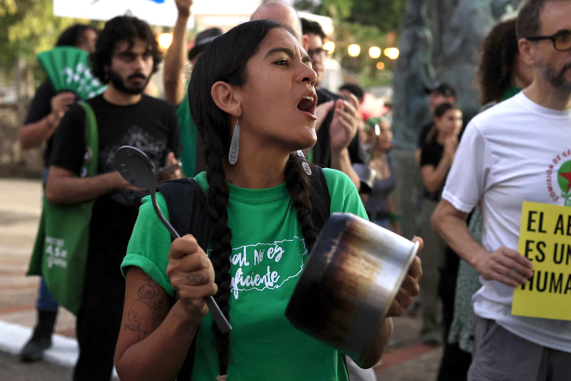 Una mujer se manifiesta en San Juan (Puerto Rico). Imagen de archivo. EFE/ Thais Llorca