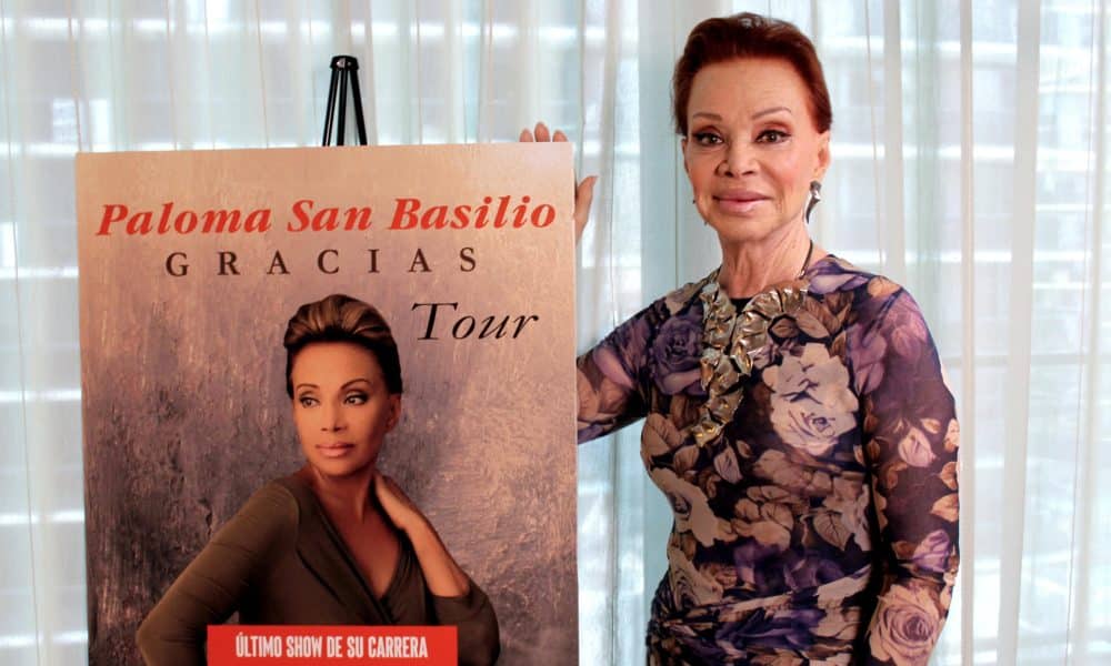 La cantante española Paloma San Basilio posa durante una entrevista con EFE este miércoles, en Miami (Estados Unidos). EFE/ Pedro Pablo Cortés