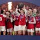 El Arsenal celebra el primer título de la Copa Campeones femenina en Londres, Reino Unido. EFE/EPA/DAVID CLIFF